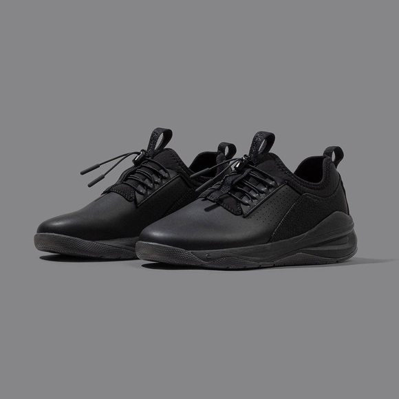 Clove Classic Women’s Nursing Shoes in All Black Option size 7.5 New without box - Picture 1 of 16